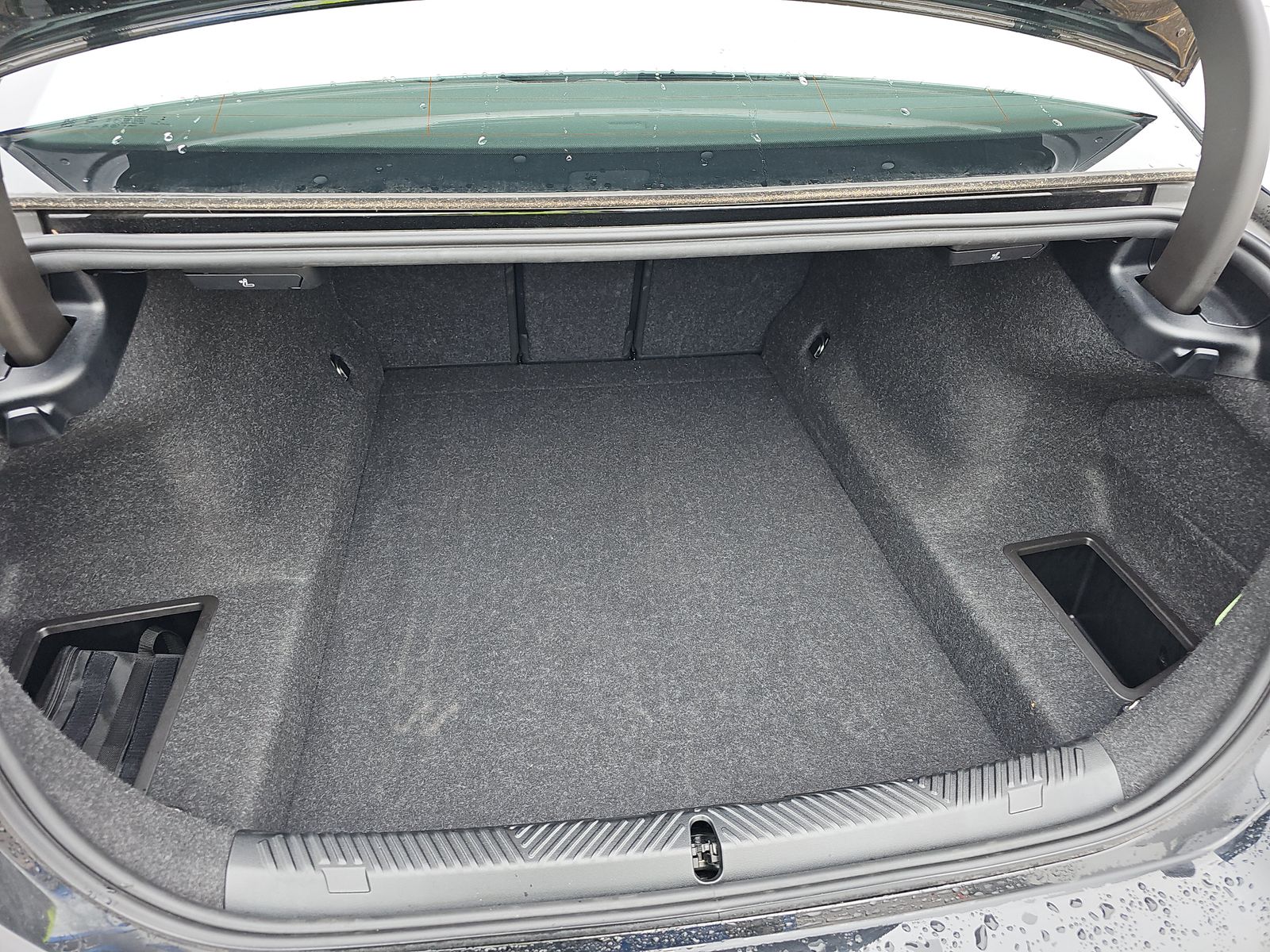 2025 BMW 5 Series 530i RWD