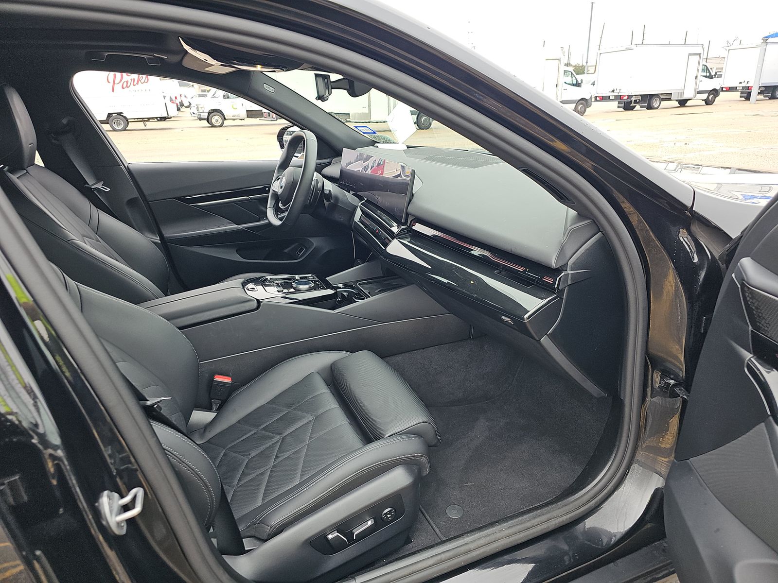 2025 BMW 5 Series 530i RWD