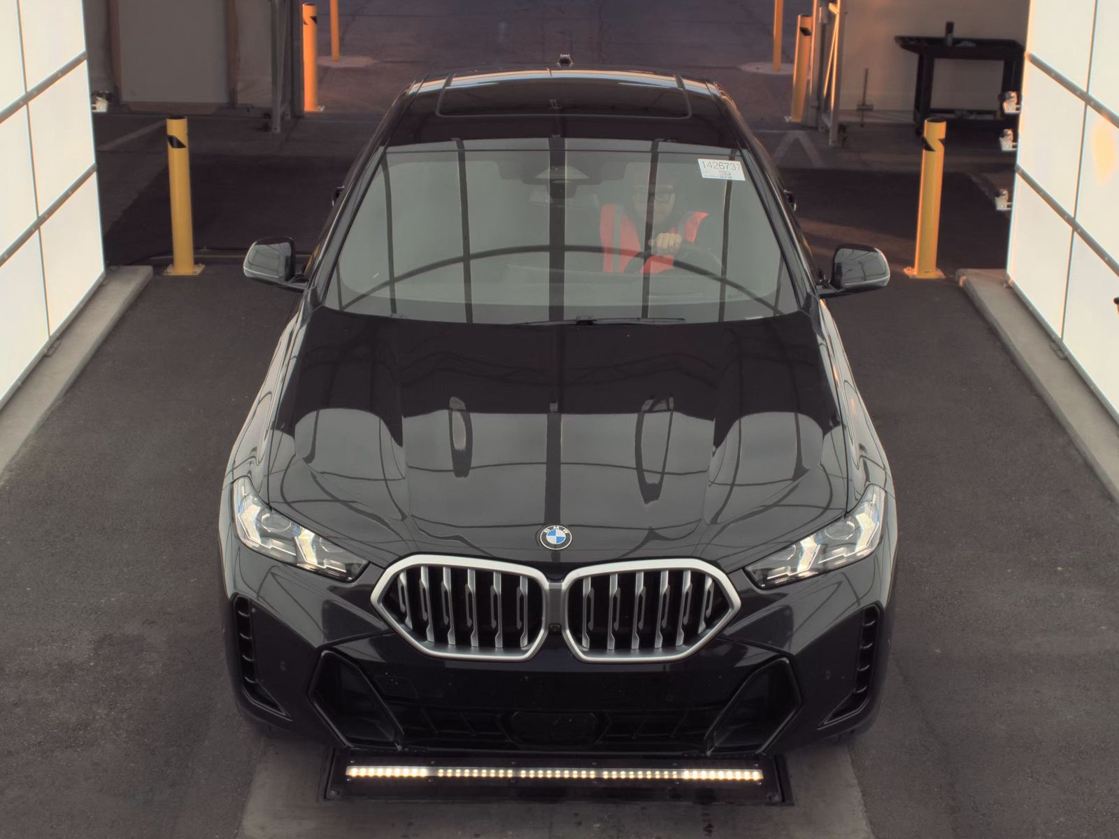 2025 BMW X6 xDrive40i AWD