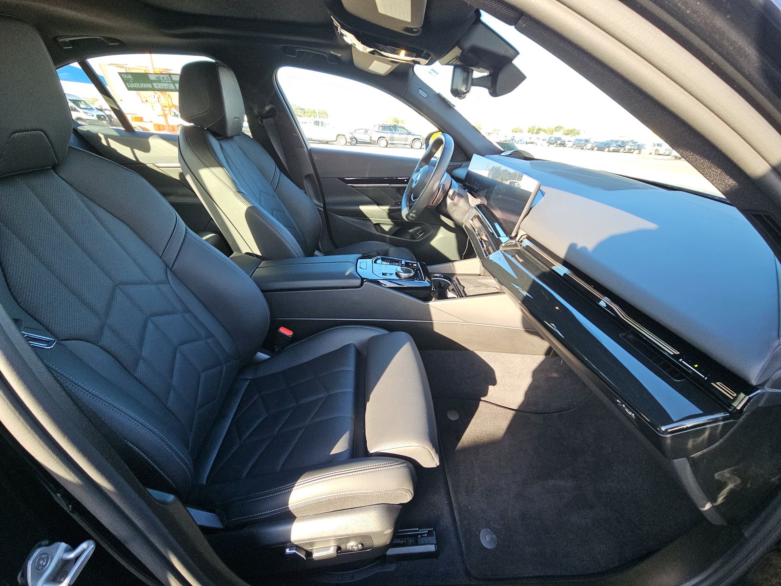 2025 BMW 5 Series 530i RWD