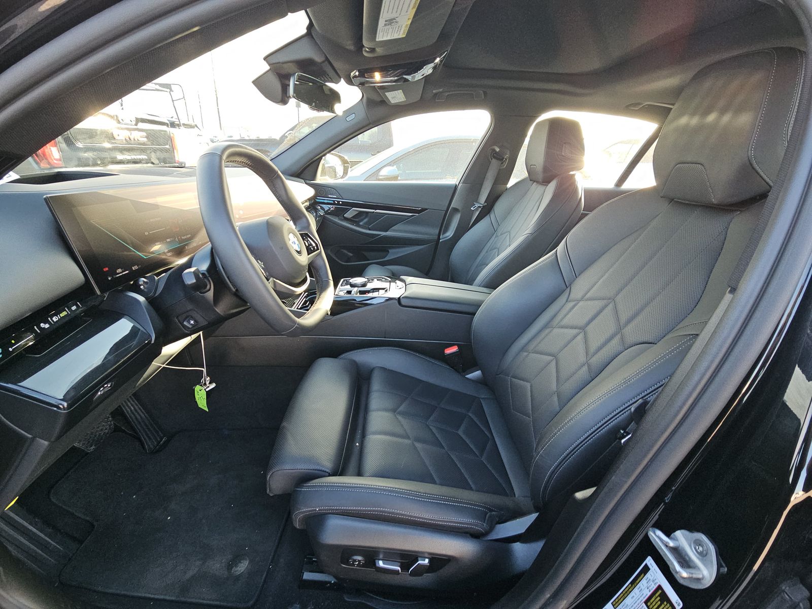 2025 BMW 5 Series 530i RWD