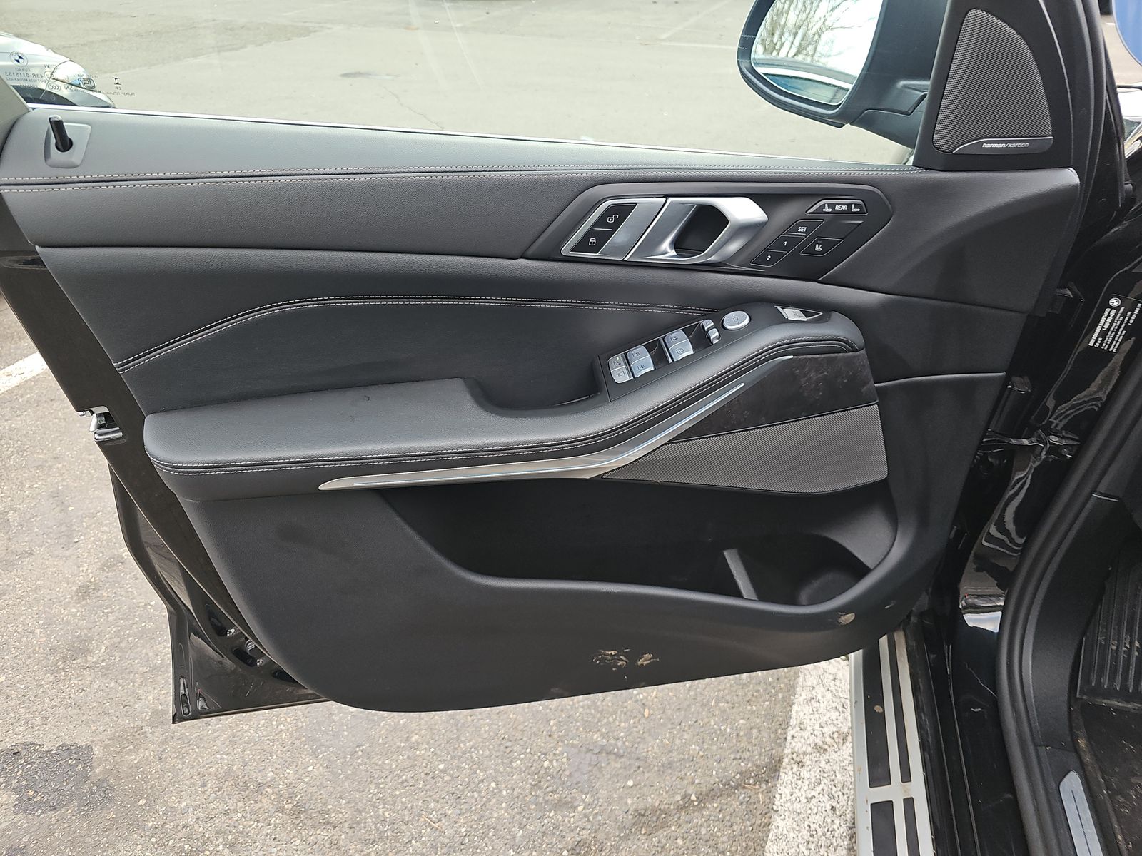 2025 BMW X7 xDrive40i AWD