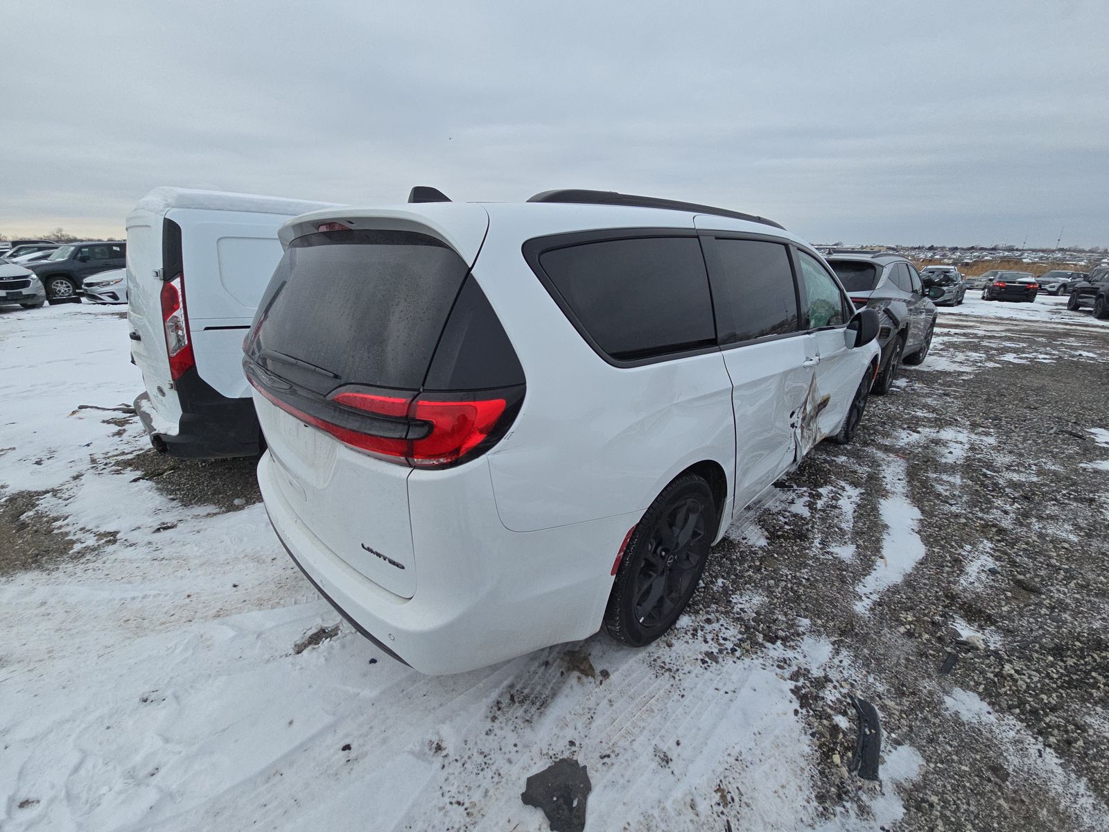 2025 Chrysler Pacifica Limited FWD