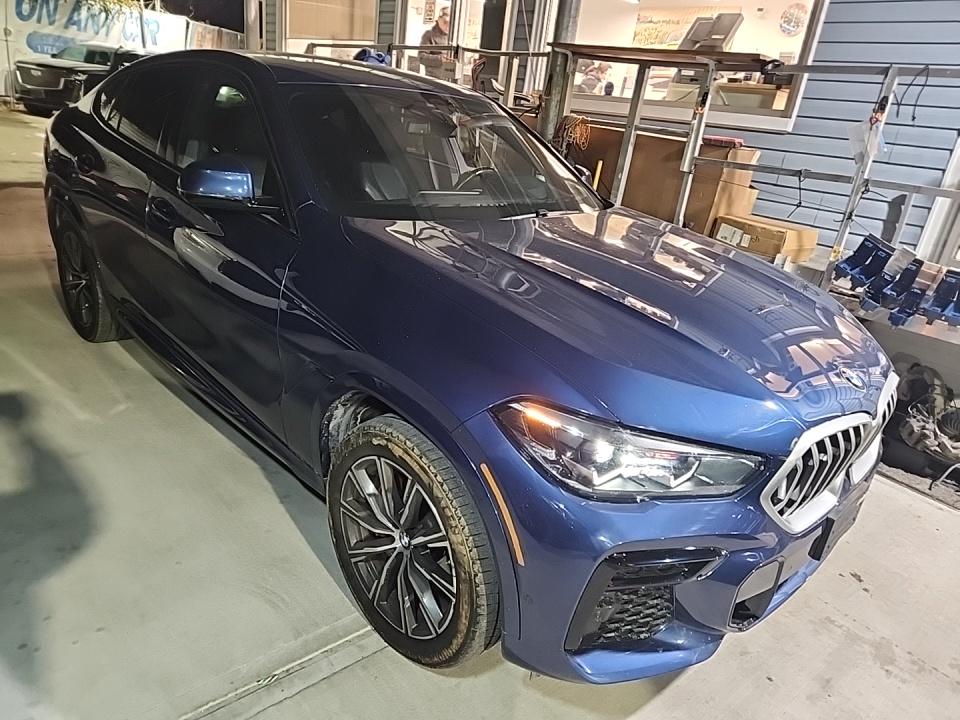 2022 BMW X6 xDrive40i AWD