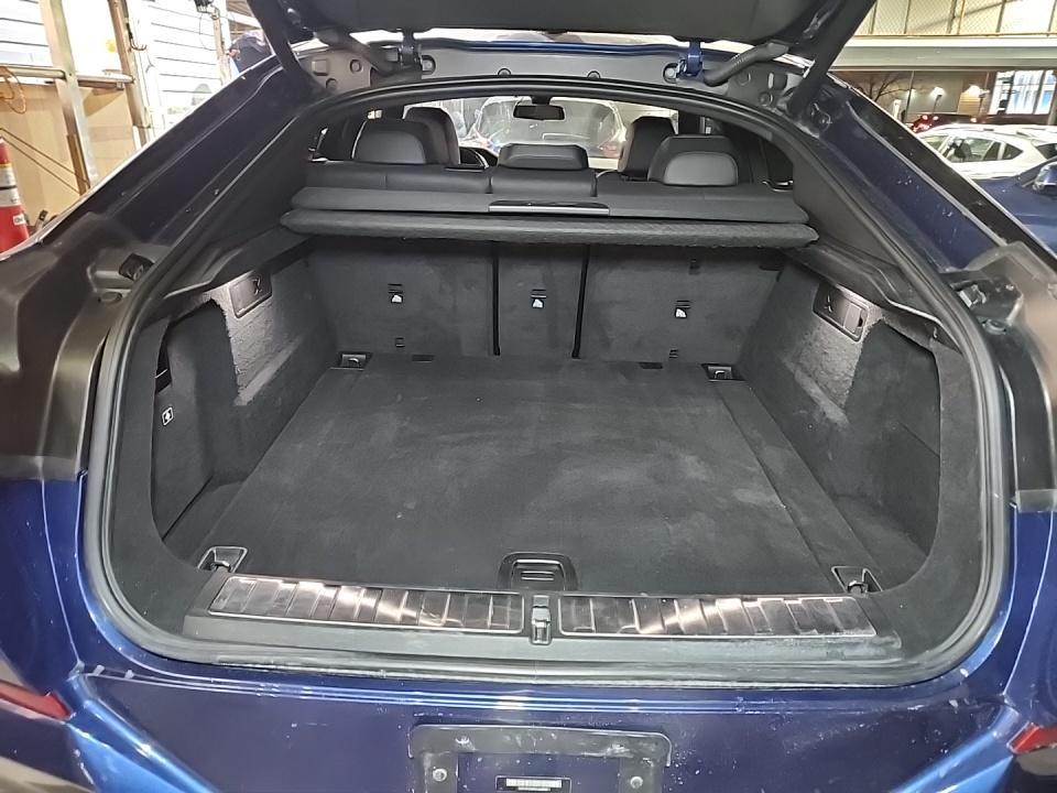 2022 BMW X6 xDrive40i AWD