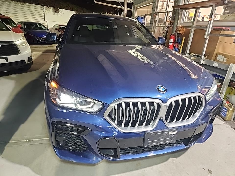 2022 BMW X6 xDrive40i AWD