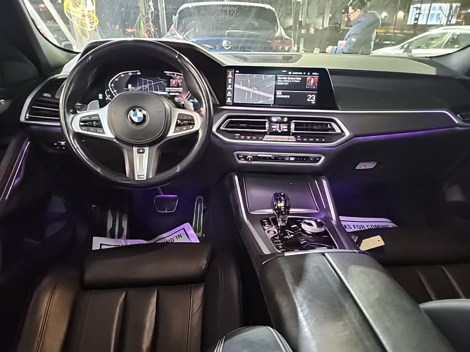 2022 BMW X6 xDrive40i AWD