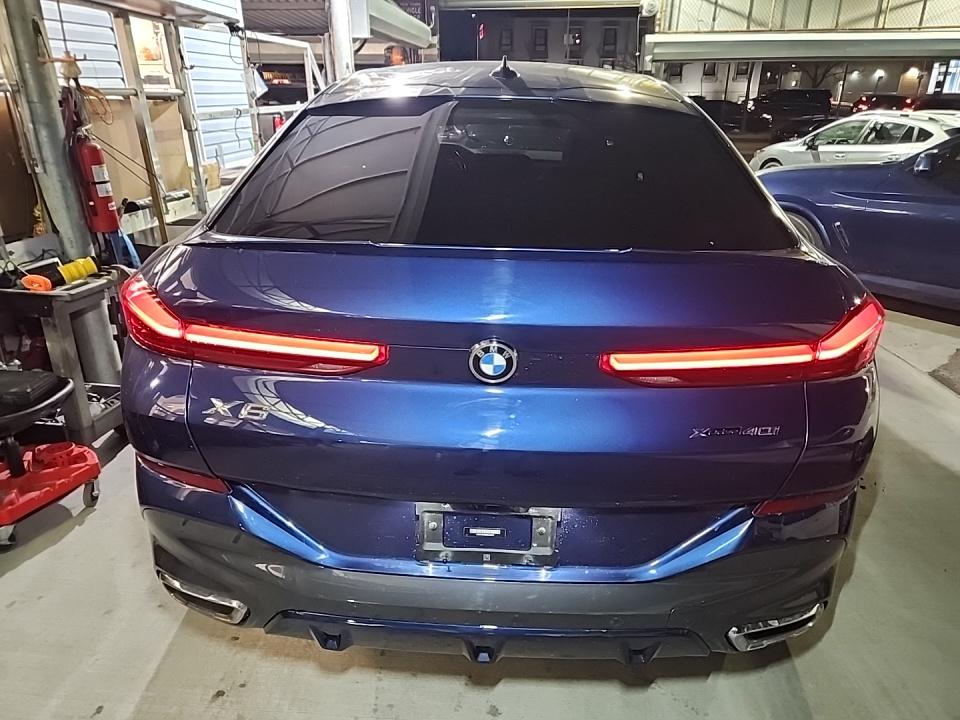 2022 BMW X6 xDrive40i AWD