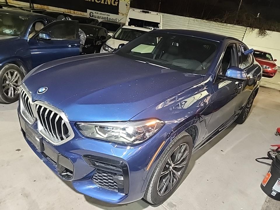 2022 BMW X6 xDrive40i AWD