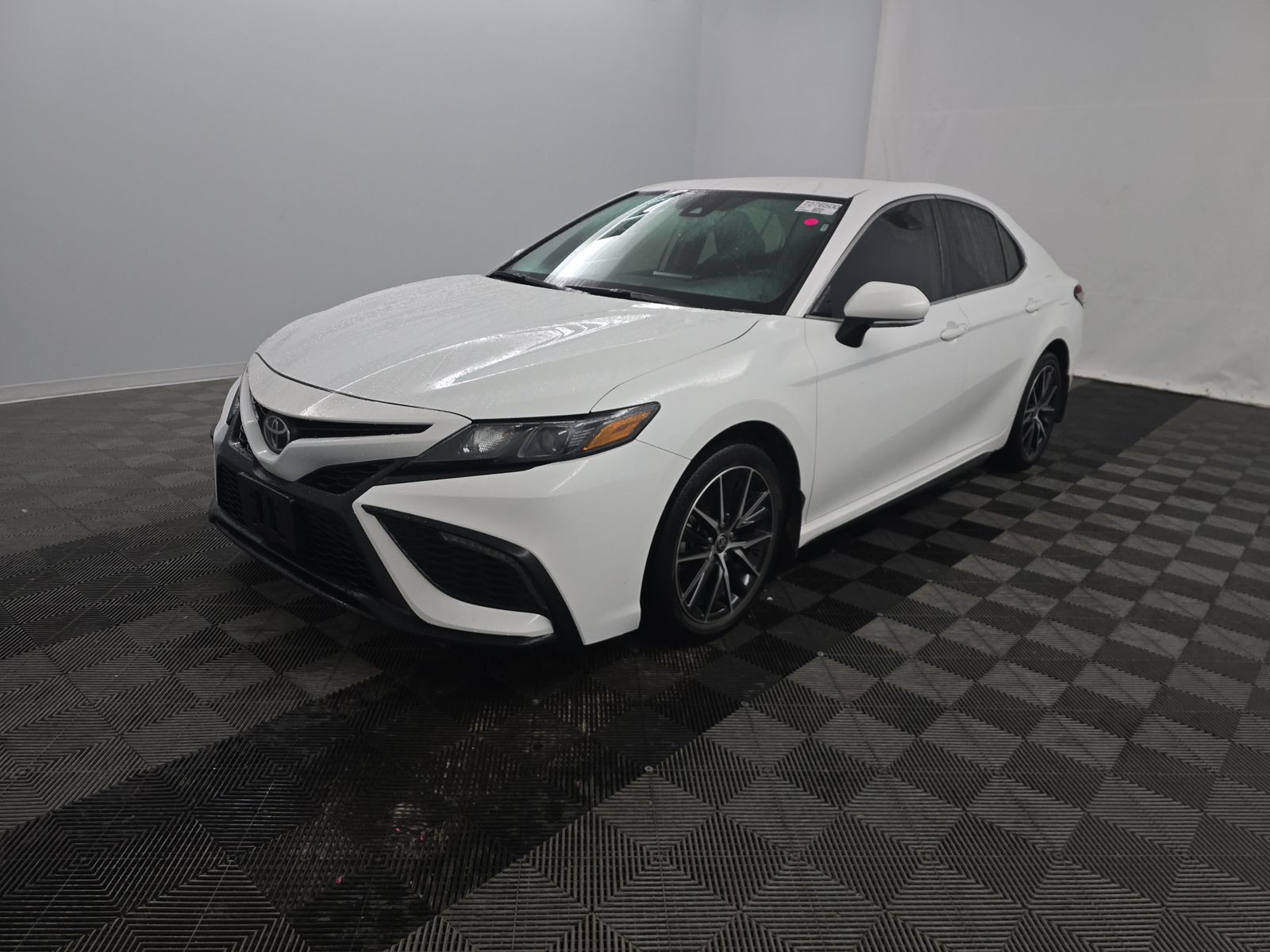 2024 Toyota Camry SE FWD