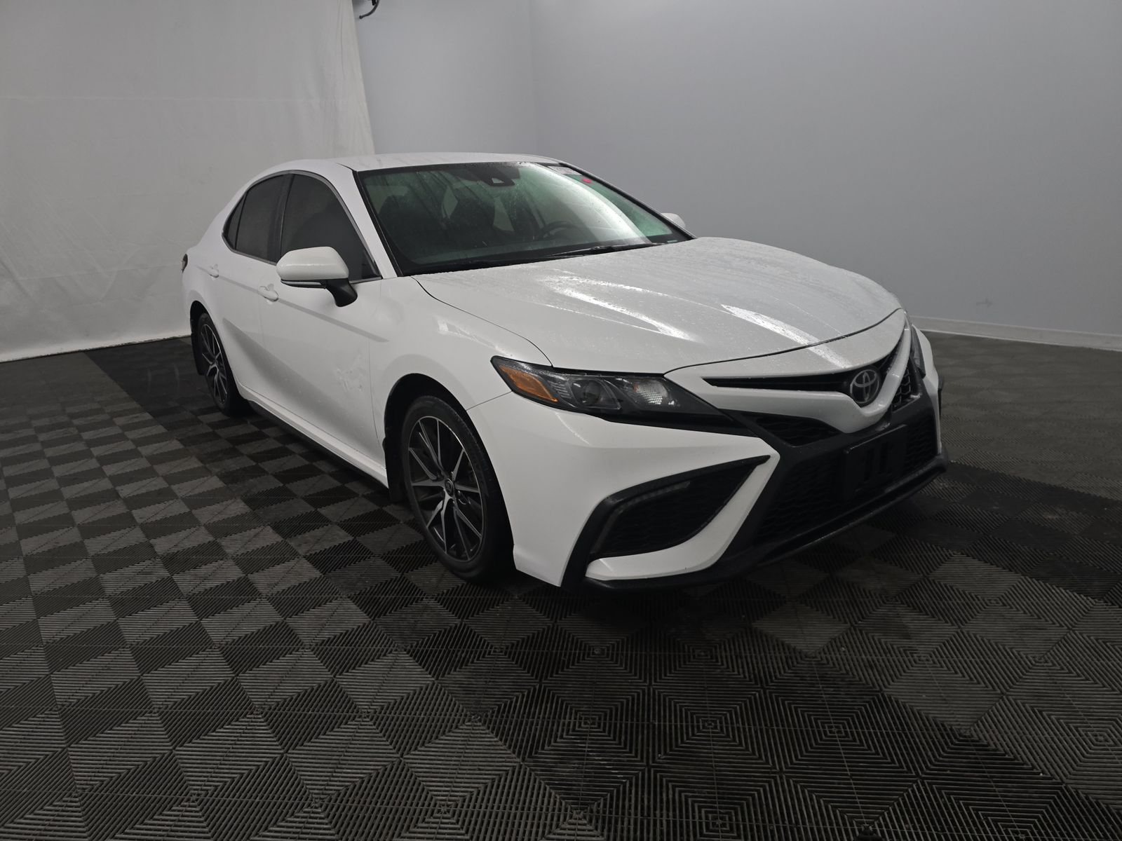 2024 Toyota Camry SE FWD