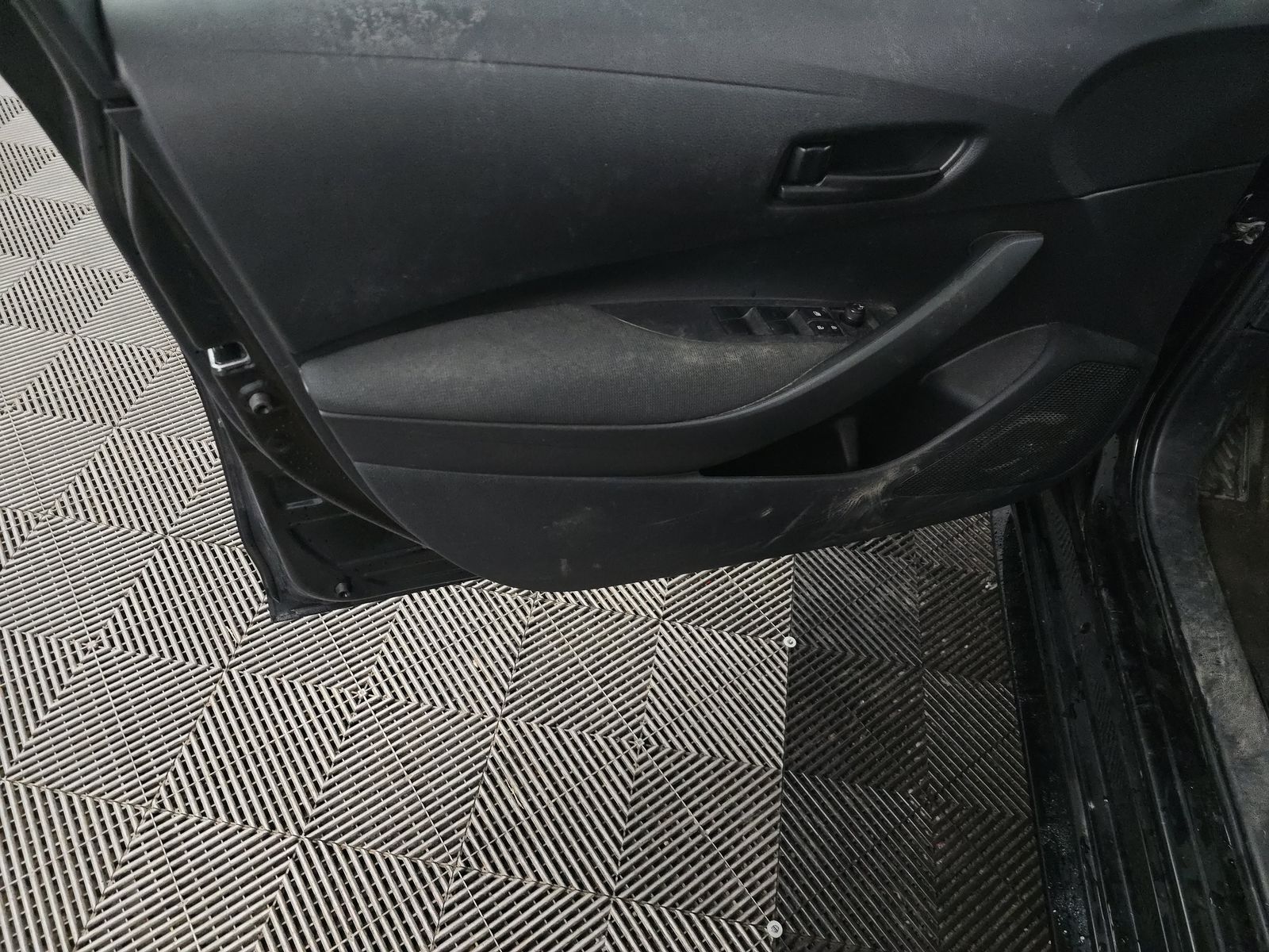 2023 Toyota Corolla LE FWD