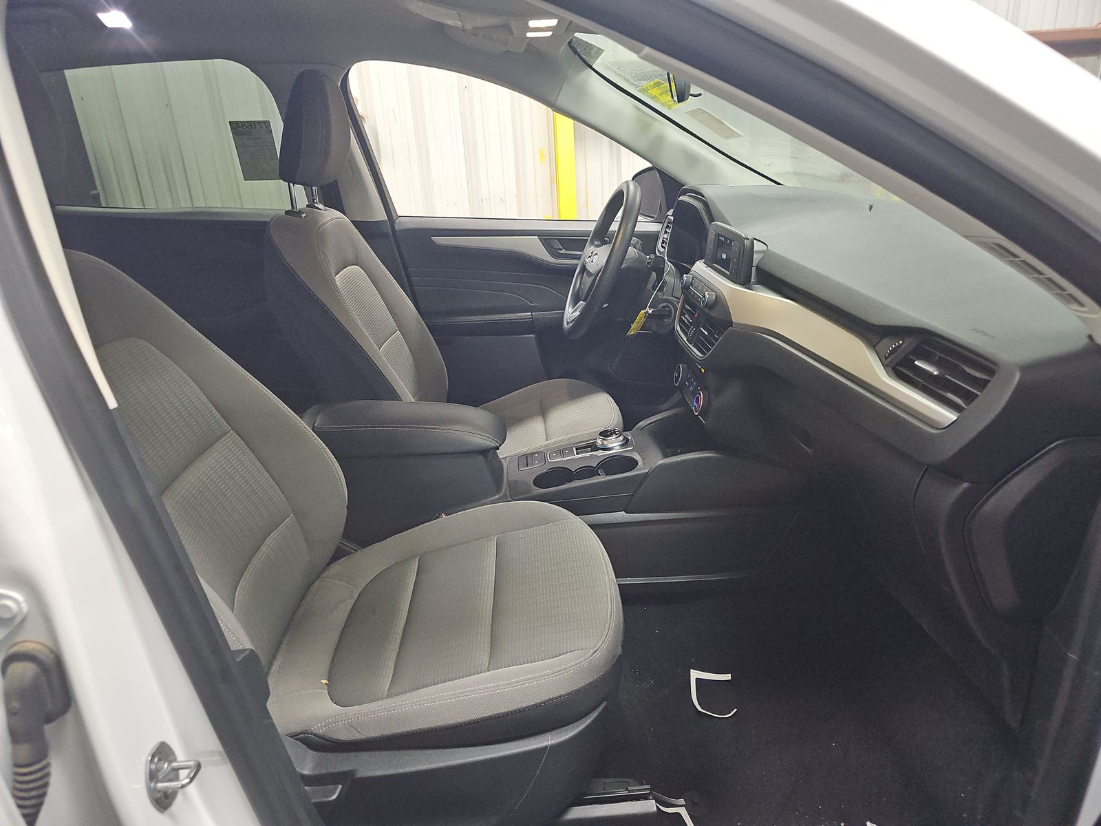 FORD ESCAPE - 9