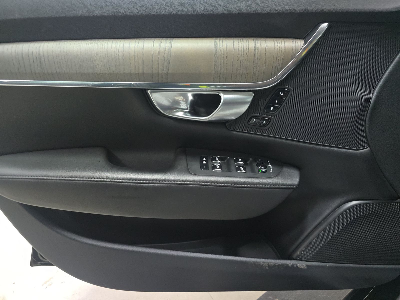 2023 Volvo S90 B6 Plus AWD