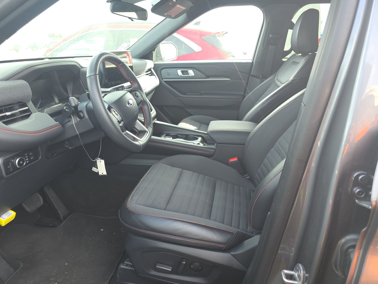 2025 Ford Explorer ST-Line AWD