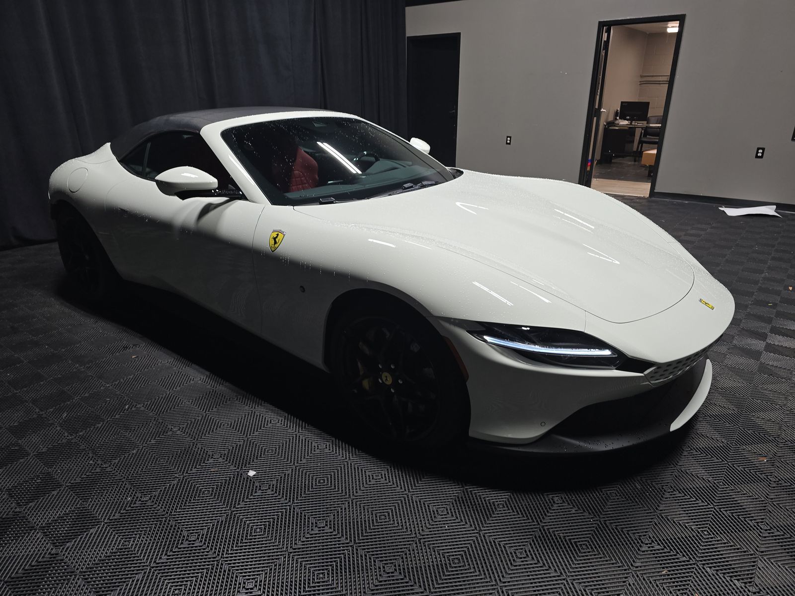 2024 Ferrari Roma Base RWD