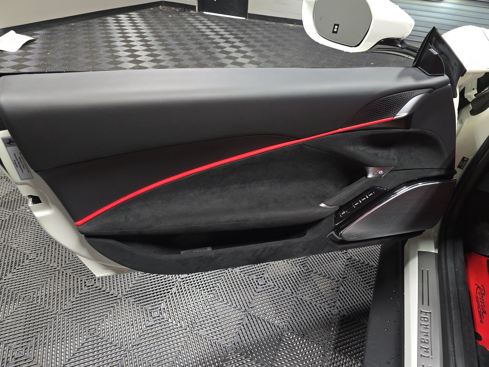 2024 Ferrari Roma Base RWD