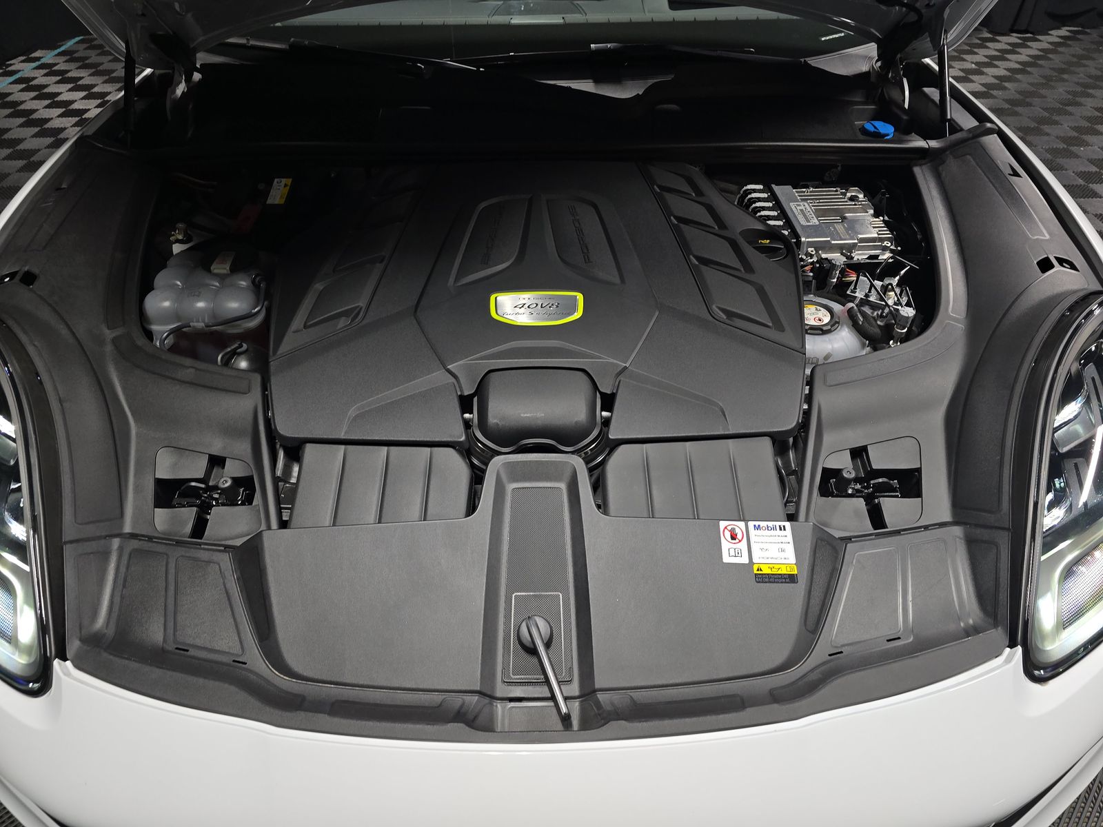 2023 Porsche Cayenne E-Hybrid Turbo S AWD