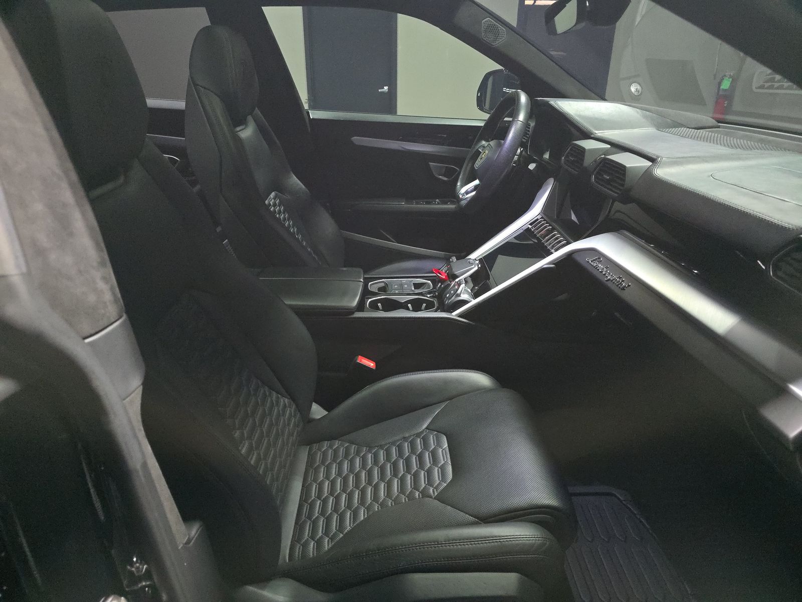 2019 Lamborghini Urus Base AWD