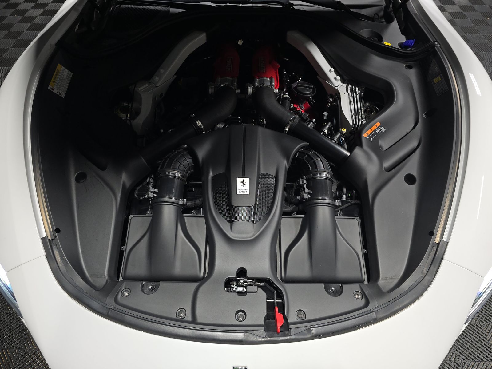 2022 Ferrari Roma Base RWD