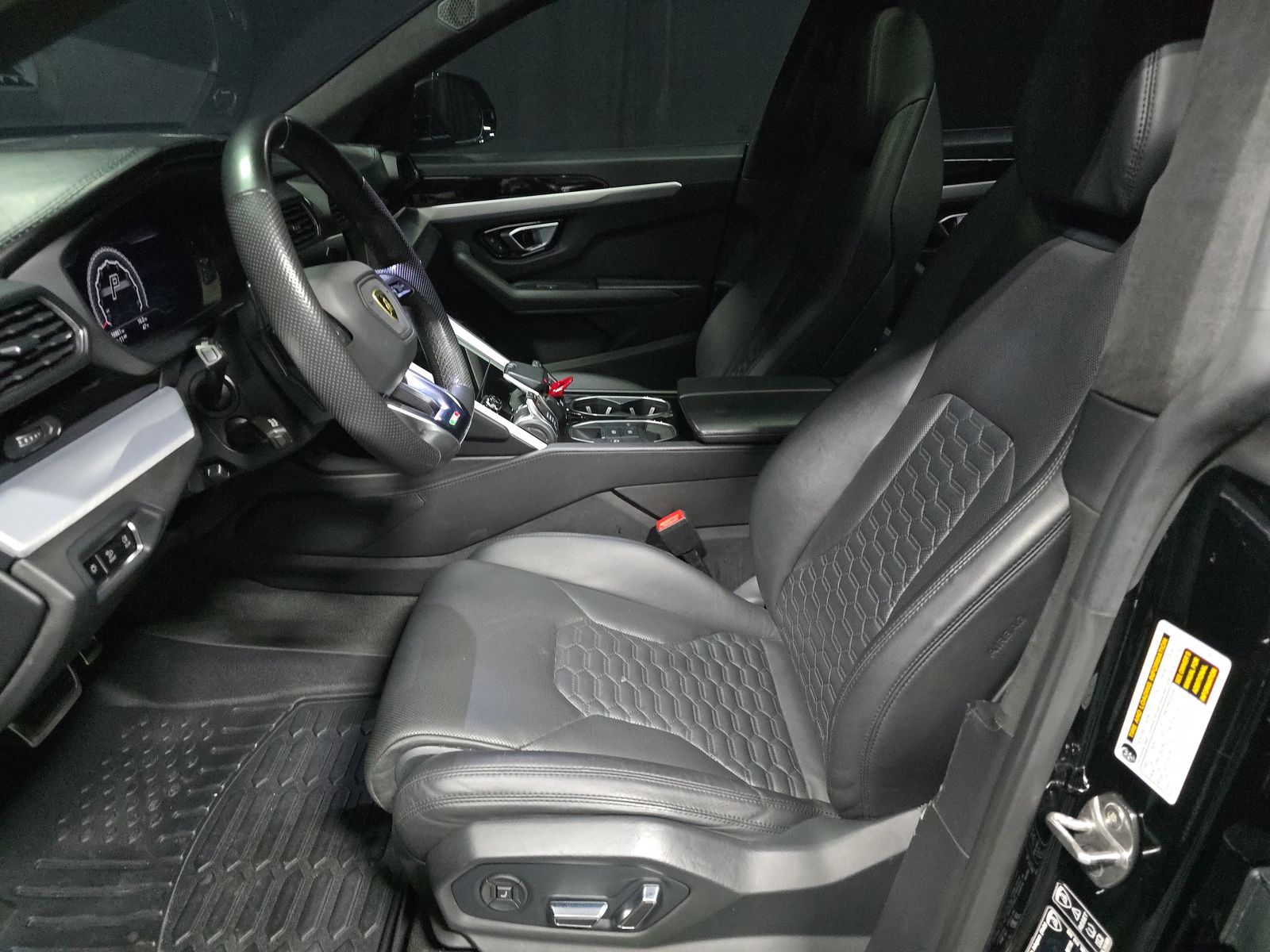 2019 Lamborghini Urus Base AWD