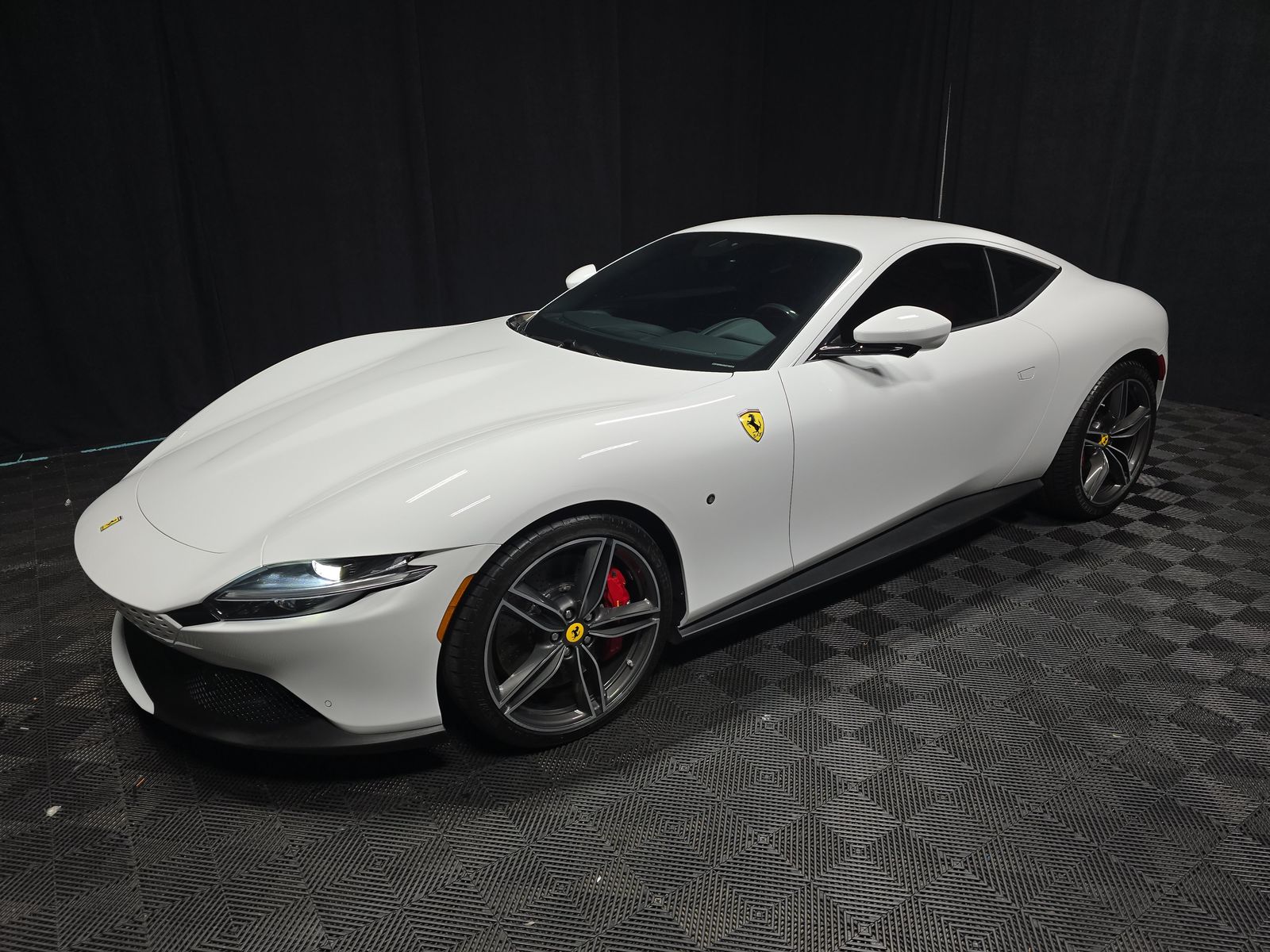 2022 Ferrari Roma Base RWD