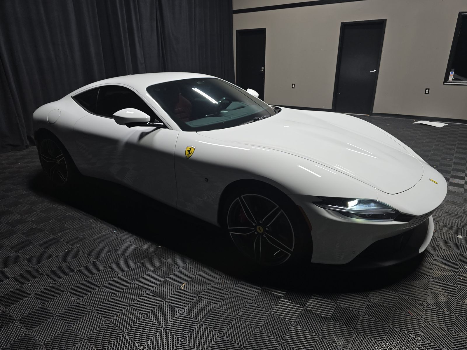 2022 Ferrari Roma Base RWD