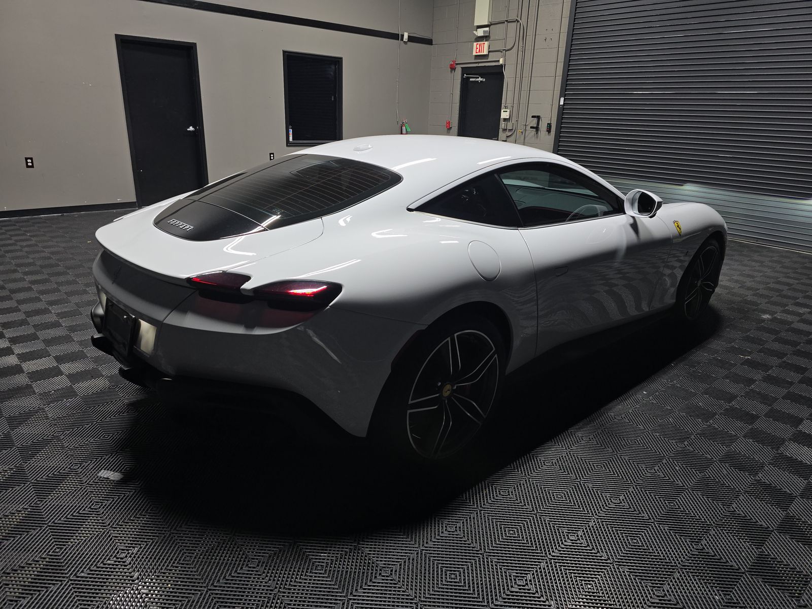 2022 Ferrari Roma Base RWD