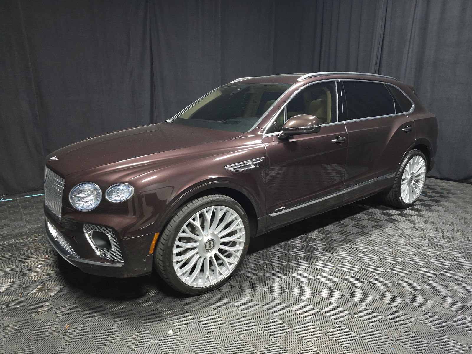 2023 Bentley Bentayga EWB Azure AWD