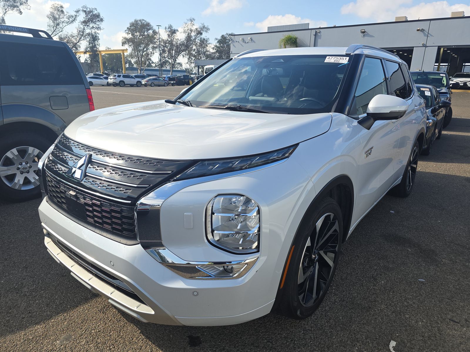 2023 Mitsubishi Outlander PHEV SEL AWD