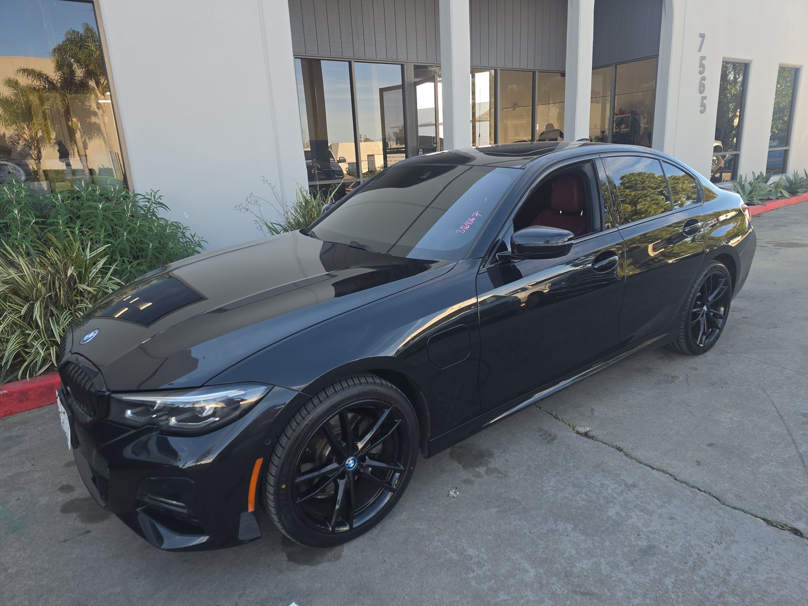 2022 BMW 3 Series 330e RWD