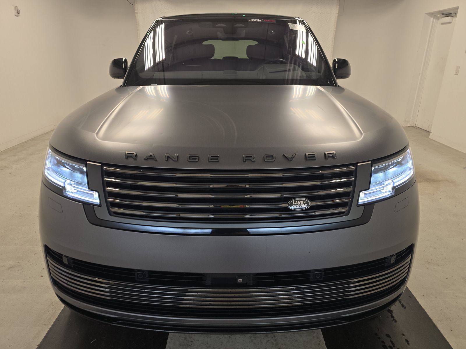2023 Land Rover Range Rover SV LWB AWD