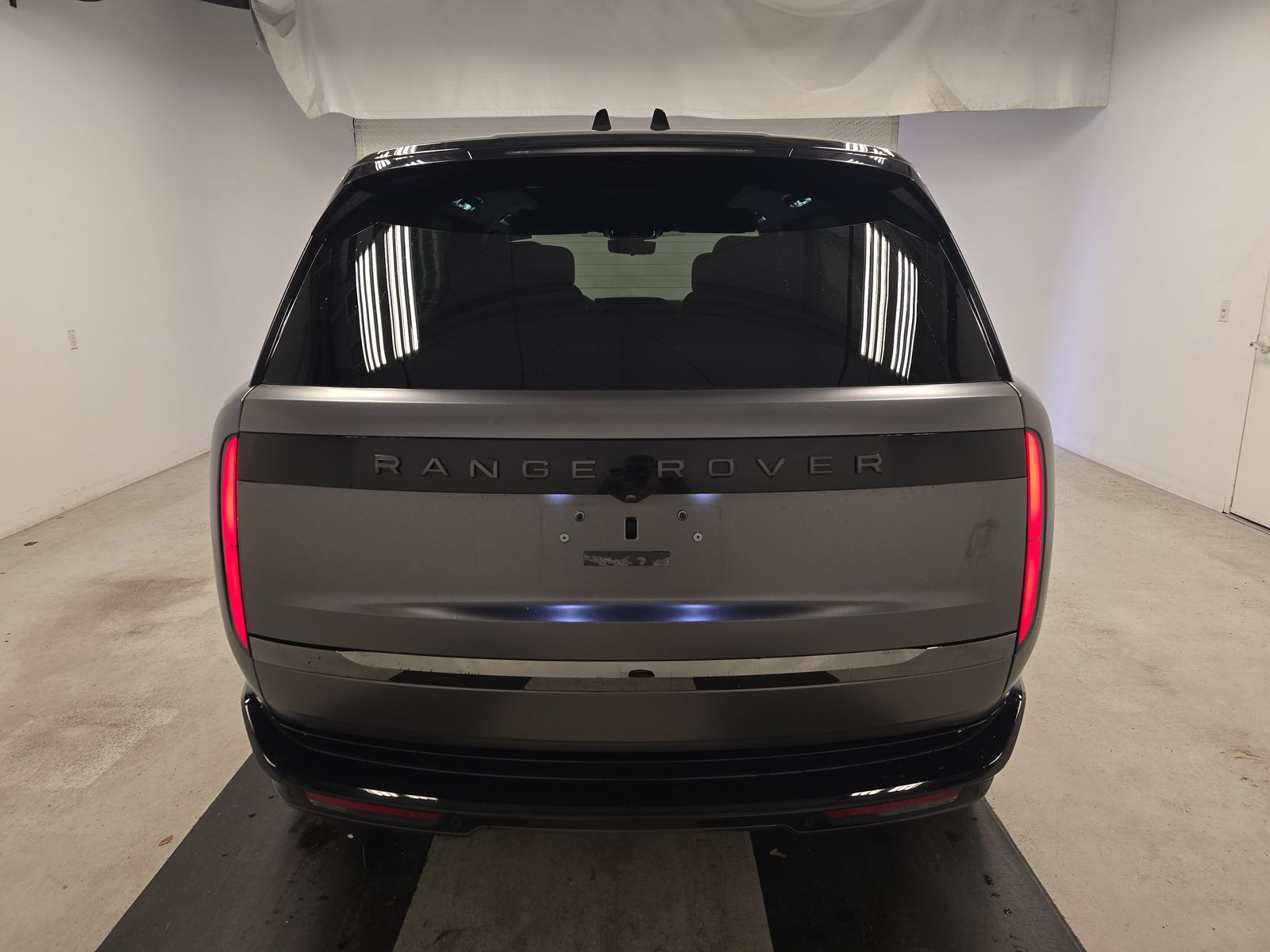 2023 Land Rover Range Rover SV LWB AWD