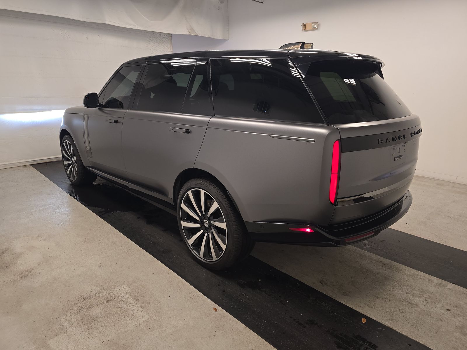 2023 Land Rover Range Rover SV LWB AWD