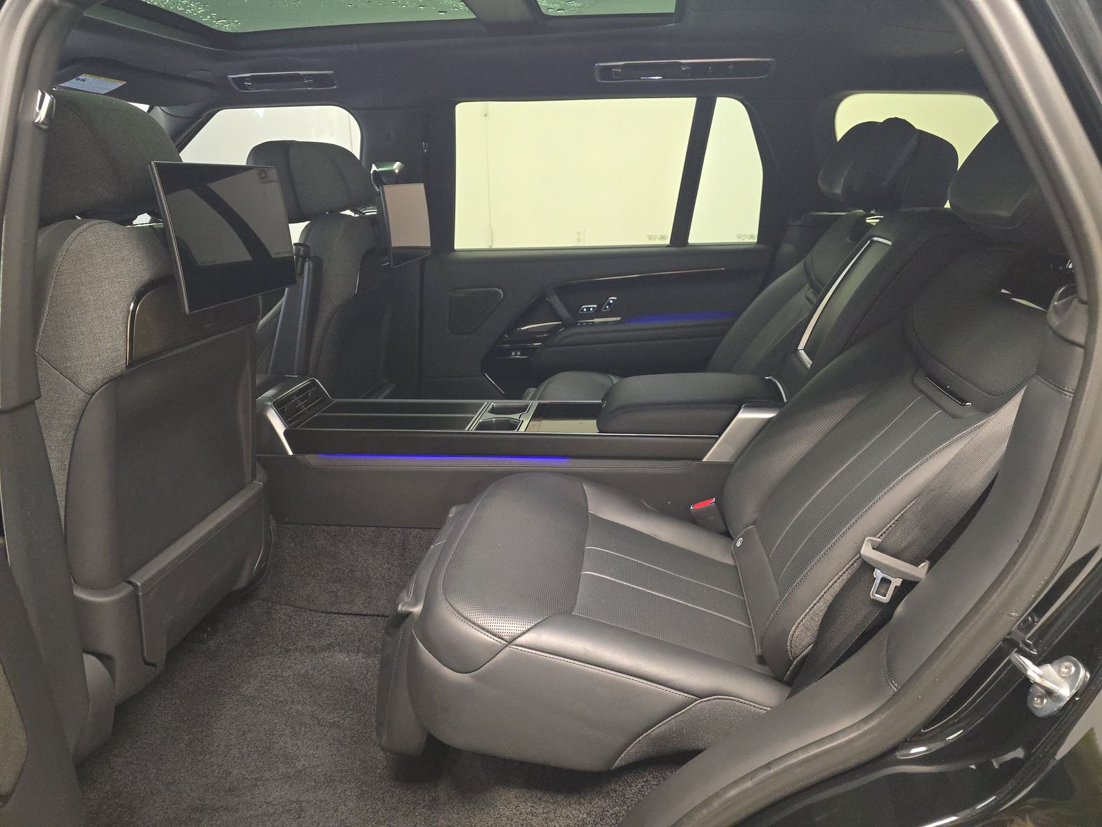 2023 Land Rover Range Rover SV LWB AWD