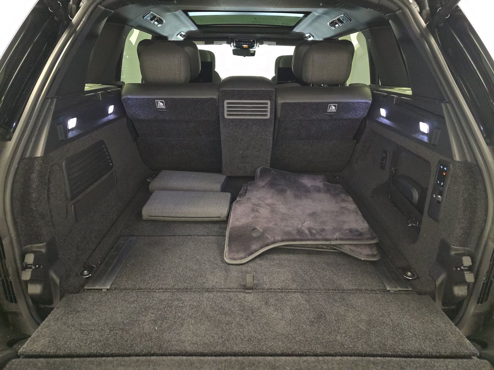 2023 Land Rover Range Rover SV LWB AWD