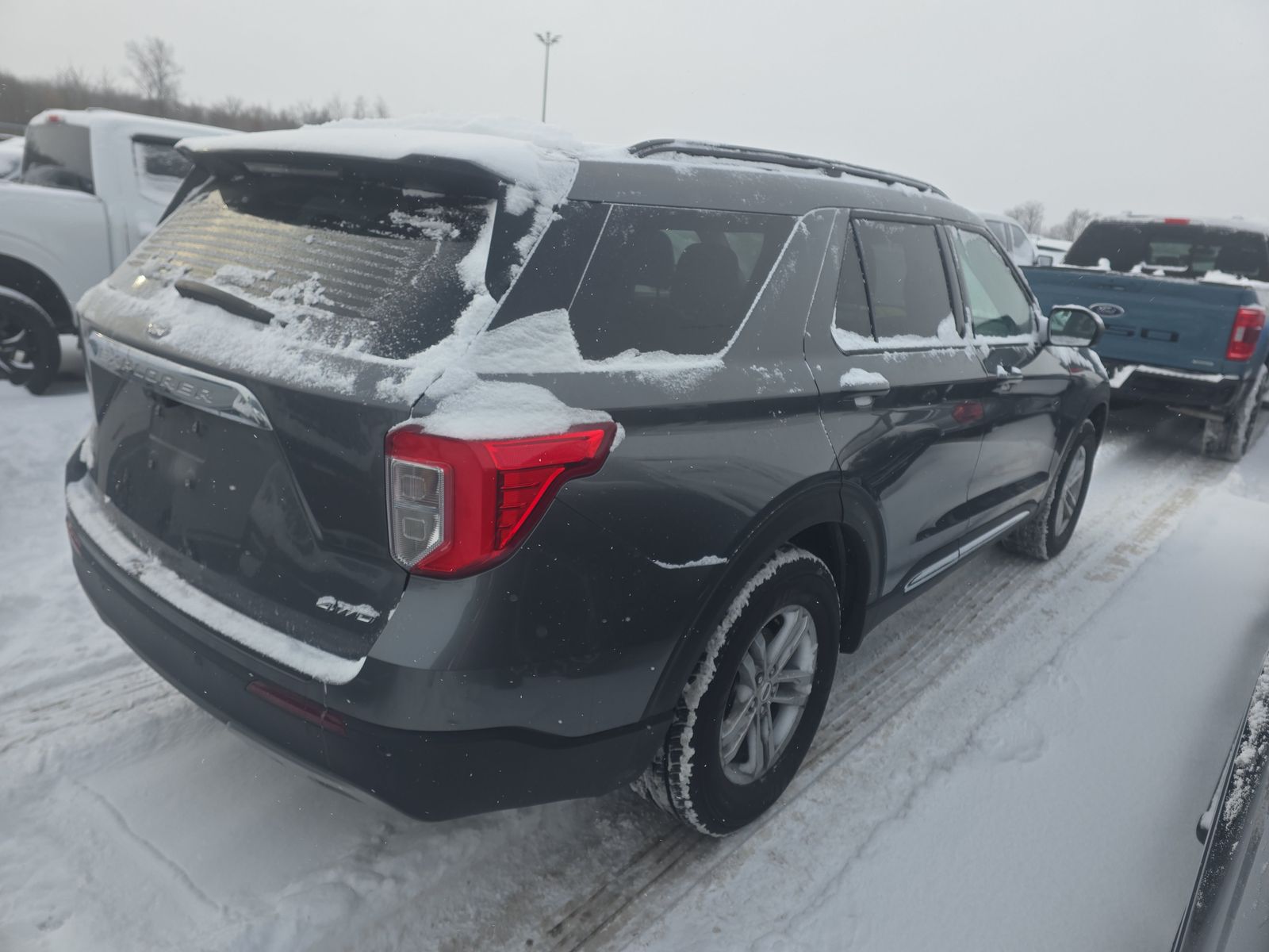 2023 Ford Explorer XLT AWD