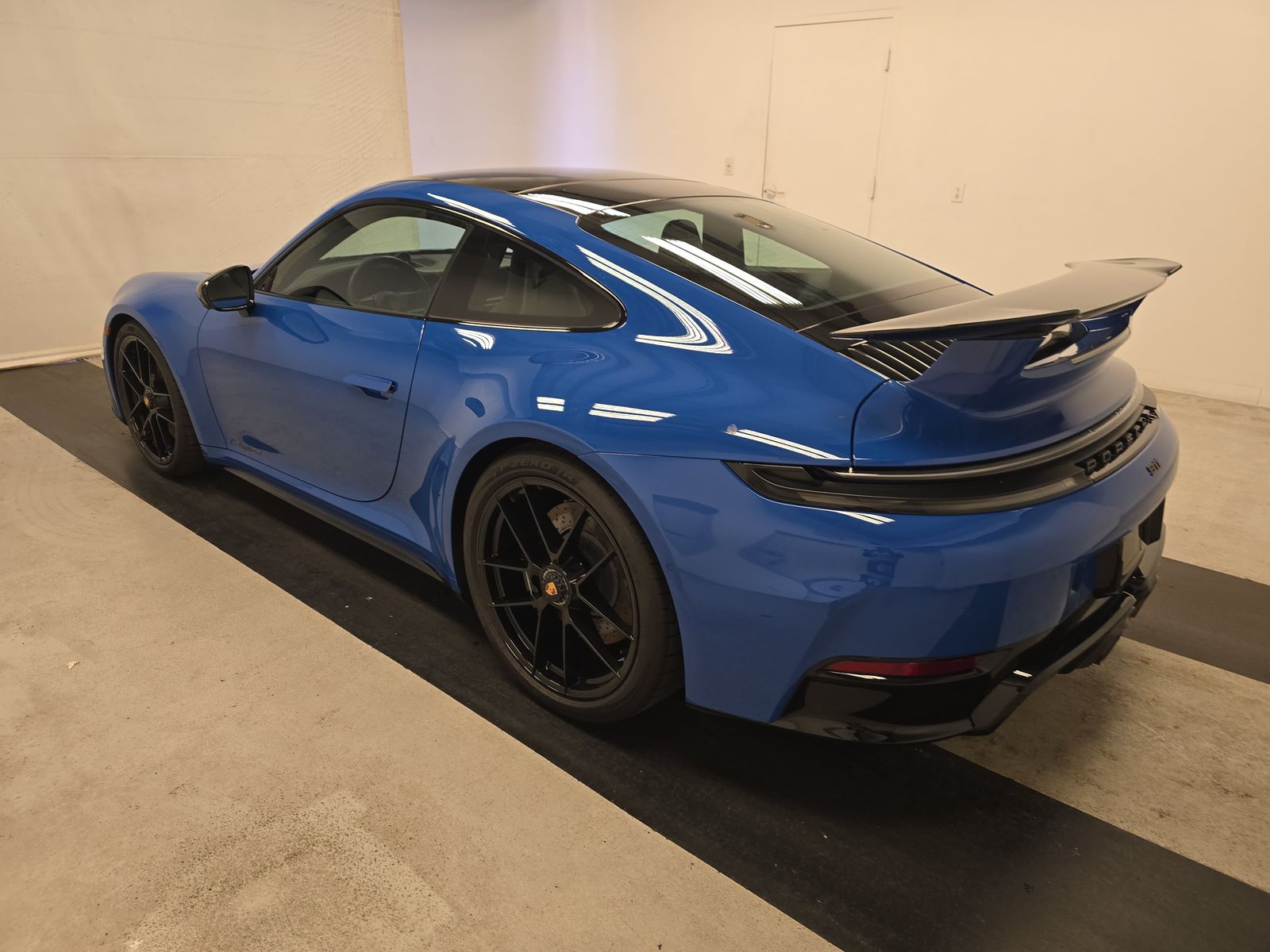 2025 Porsche 911 Carrera GTS RWD