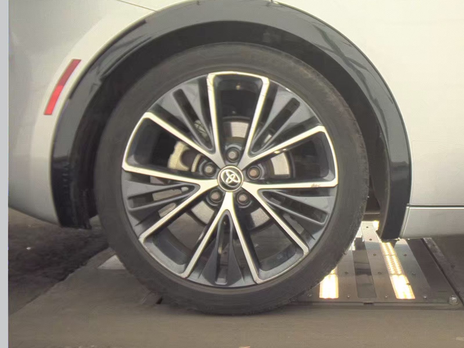 2023 Toyota Prius XLE FWD