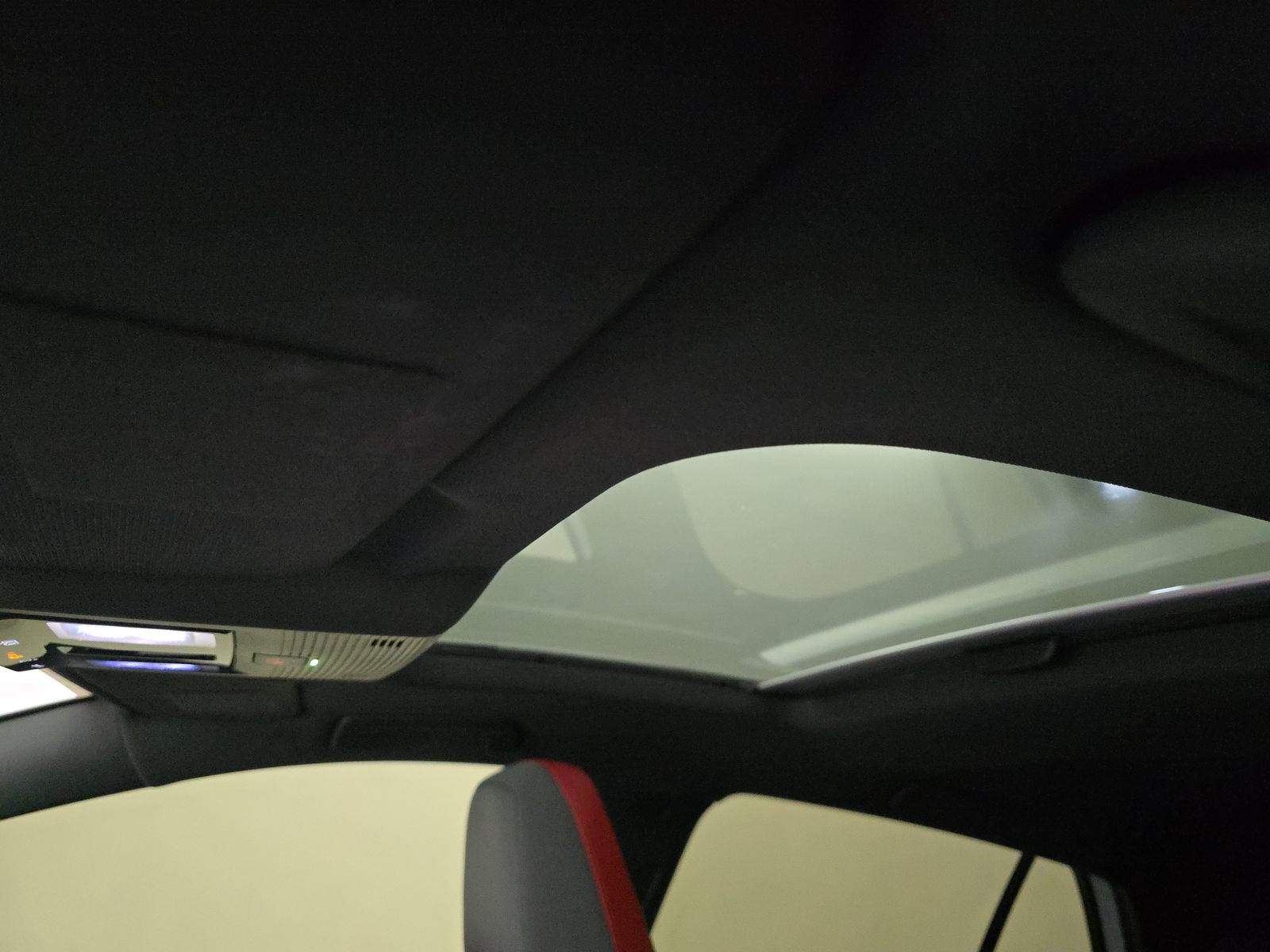 2023 Volkswagen Golf GTI 2.0T SE FWD