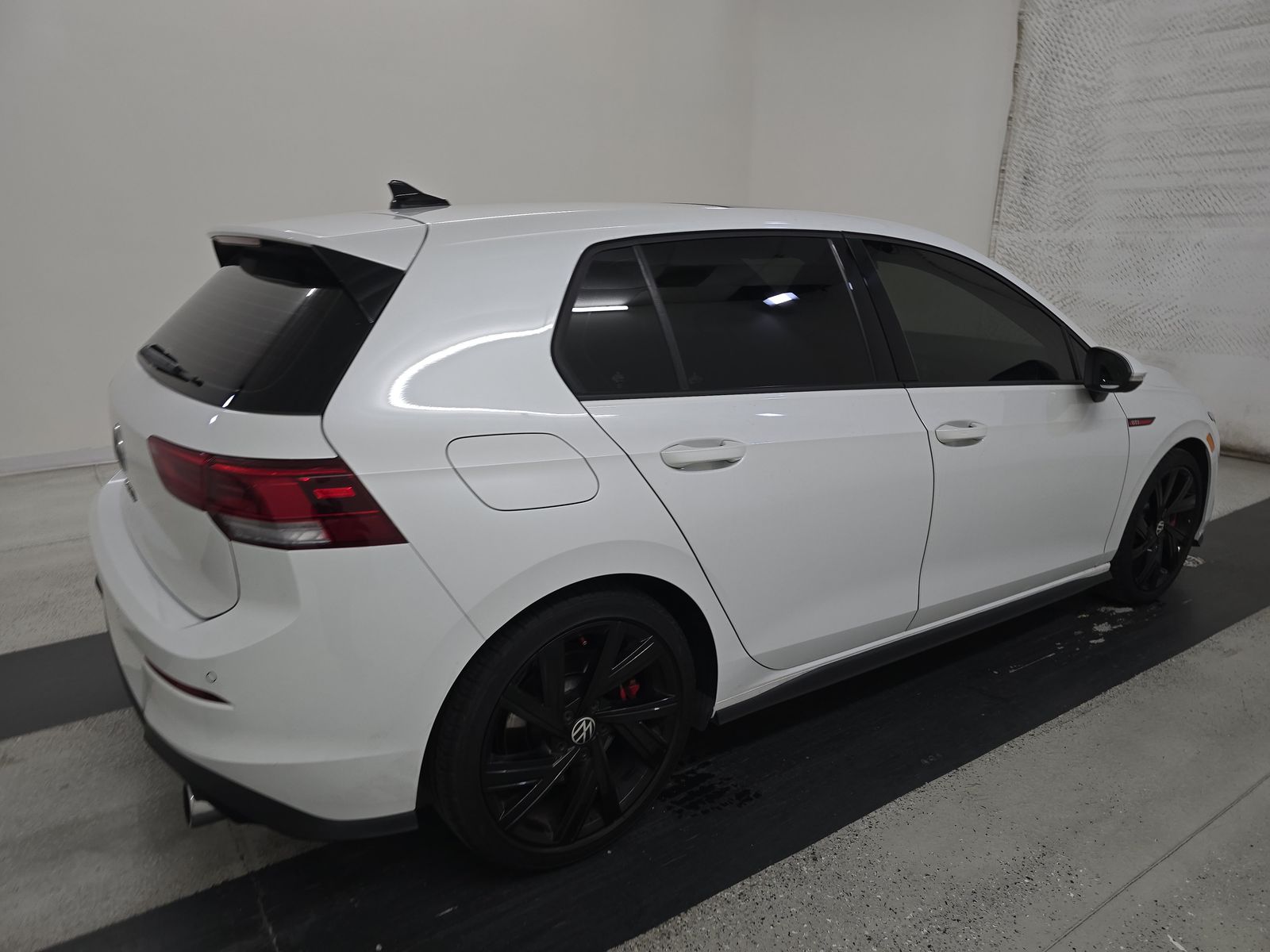 2023 Volkswagen Golf GTI 2.0T SE FWD