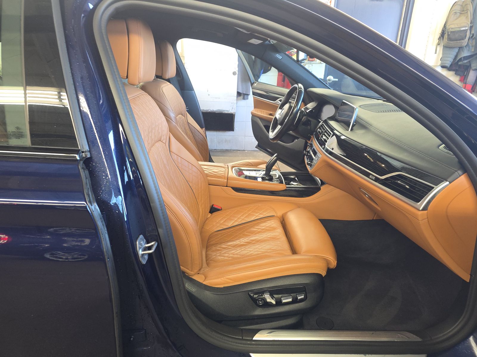 2022 BMW 7 Series 750i xDrive AWD