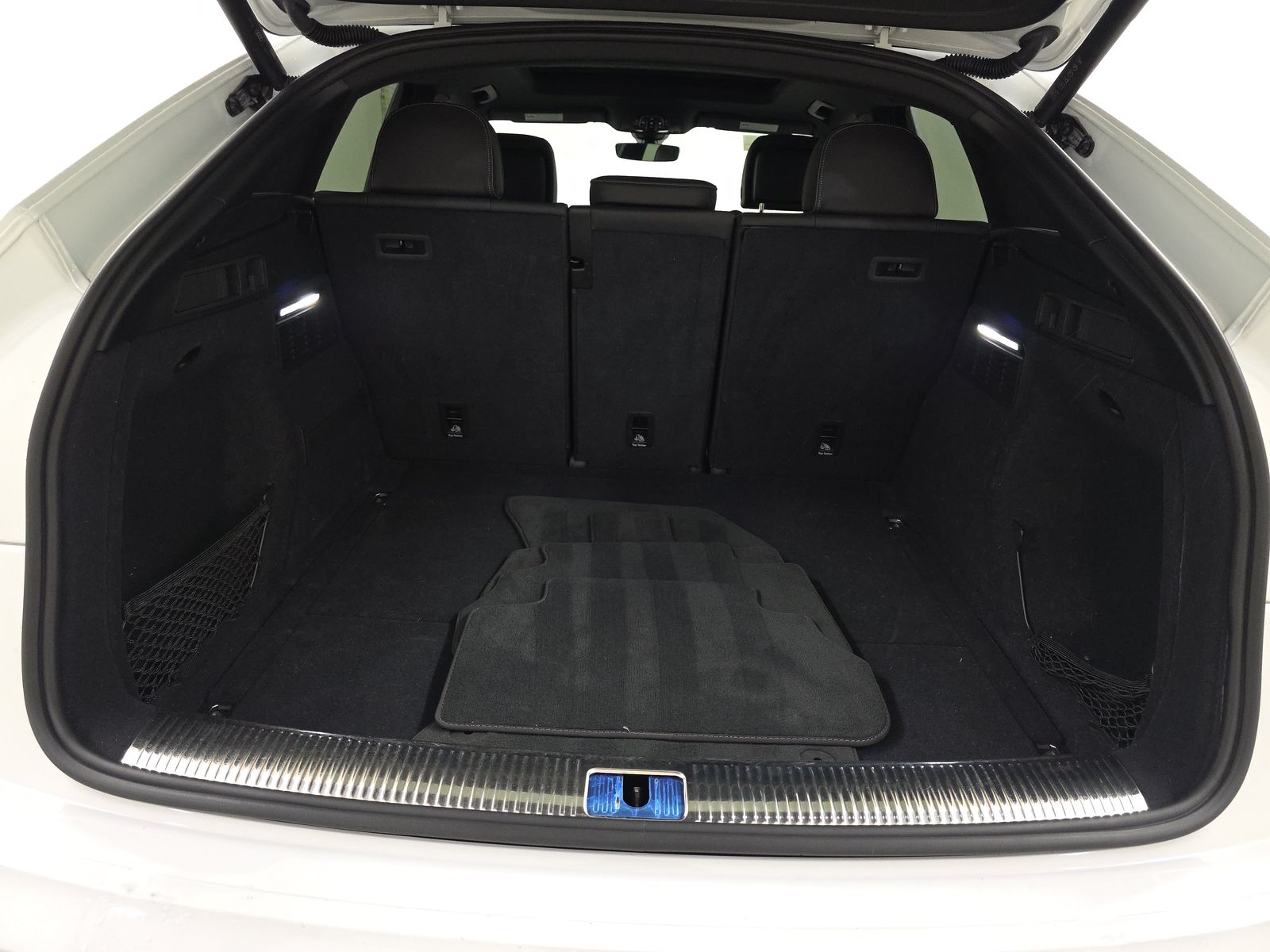 2022 Audi SQ5 Prestige AWD