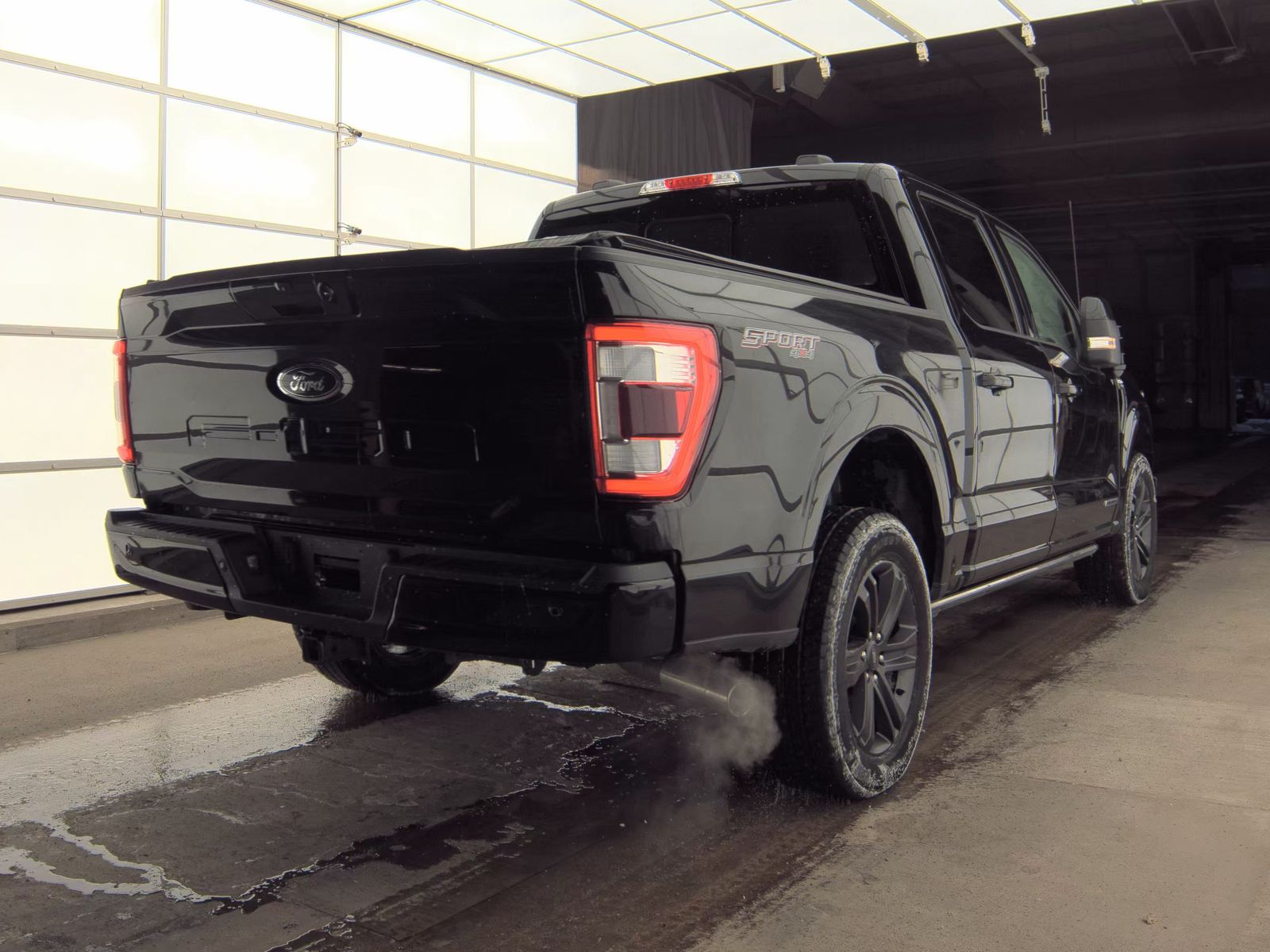 2023 Ford F-150 Hybrid Lariat AWD