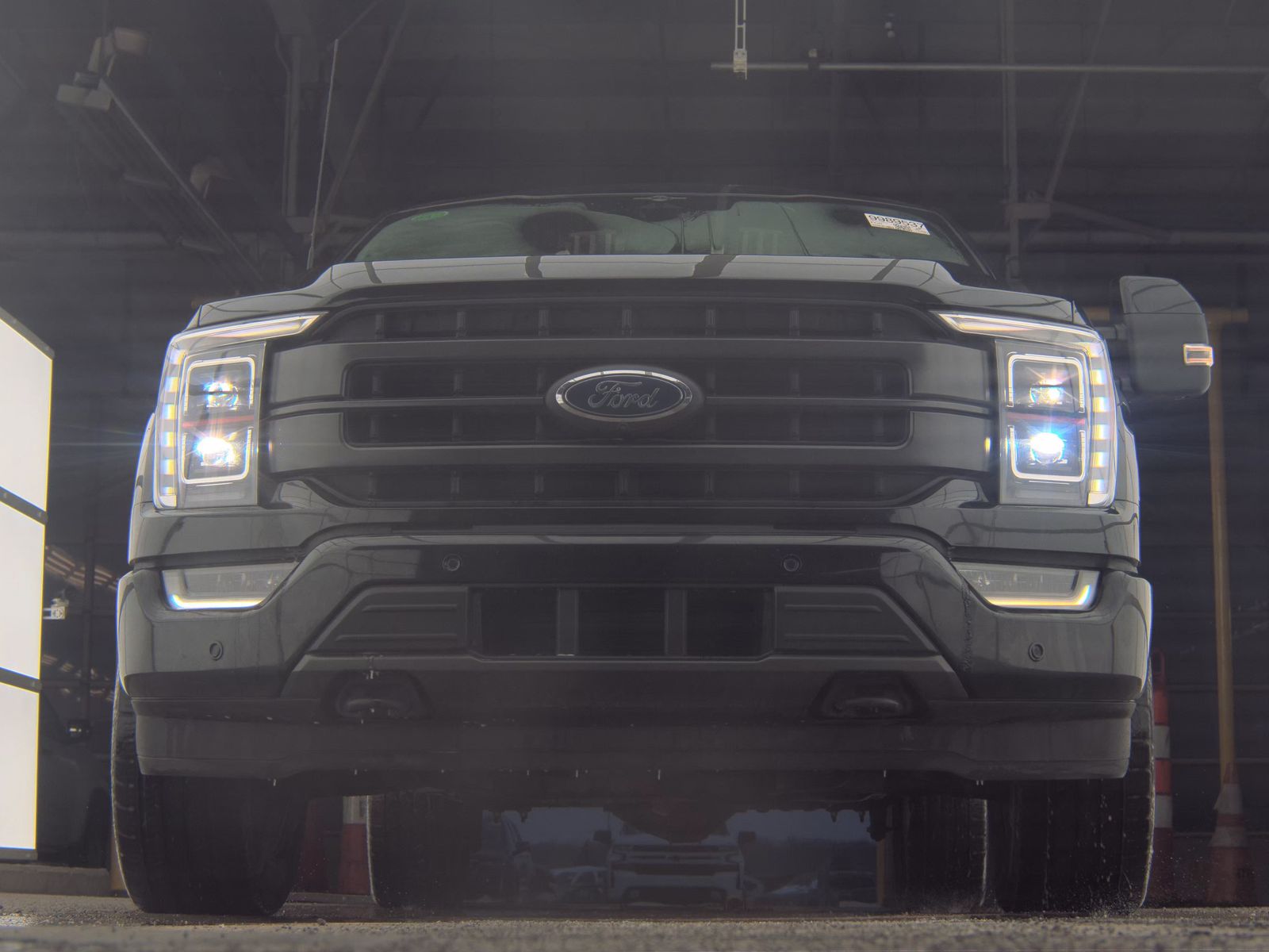 2023 Ford F-150 Hybrid Lariat AWD