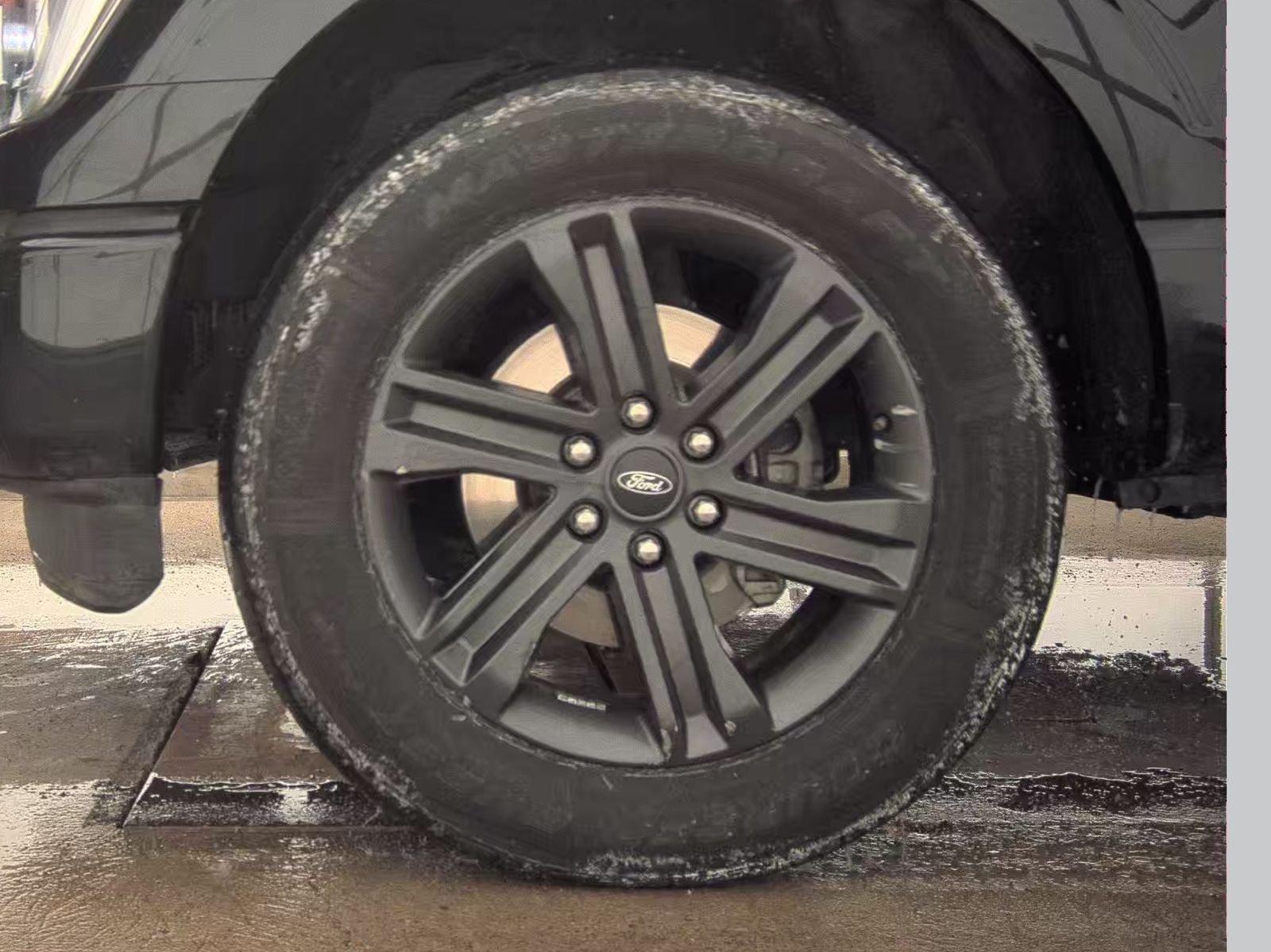 2023 Ford F-150 Hybrid Lariat AWD