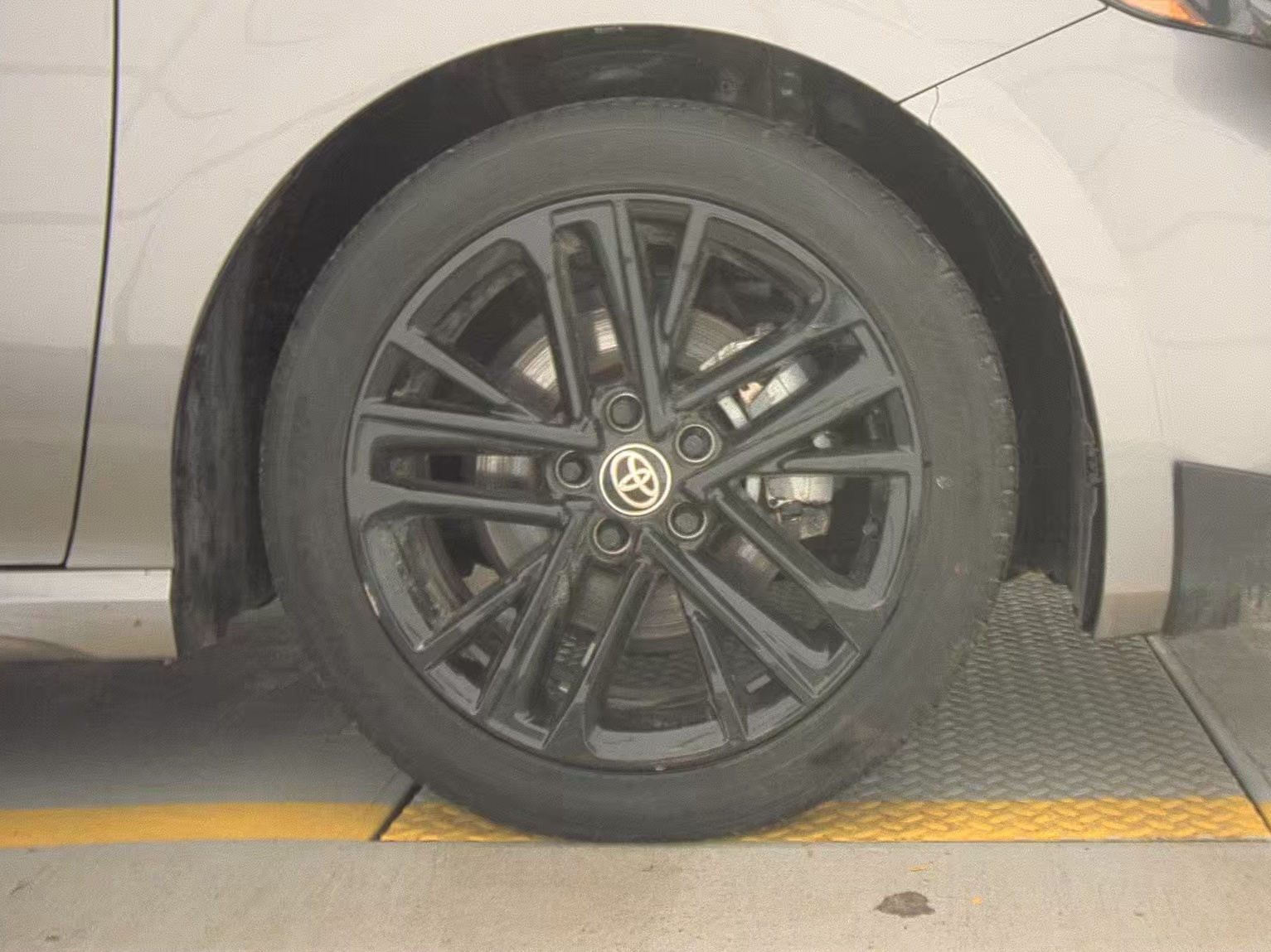 2025 Toyota Camry SE FWD