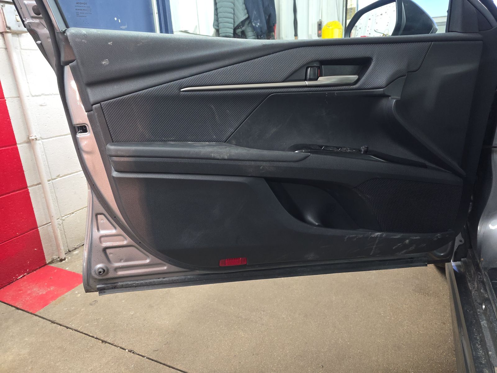 2025 Toyota Camry SE FWD