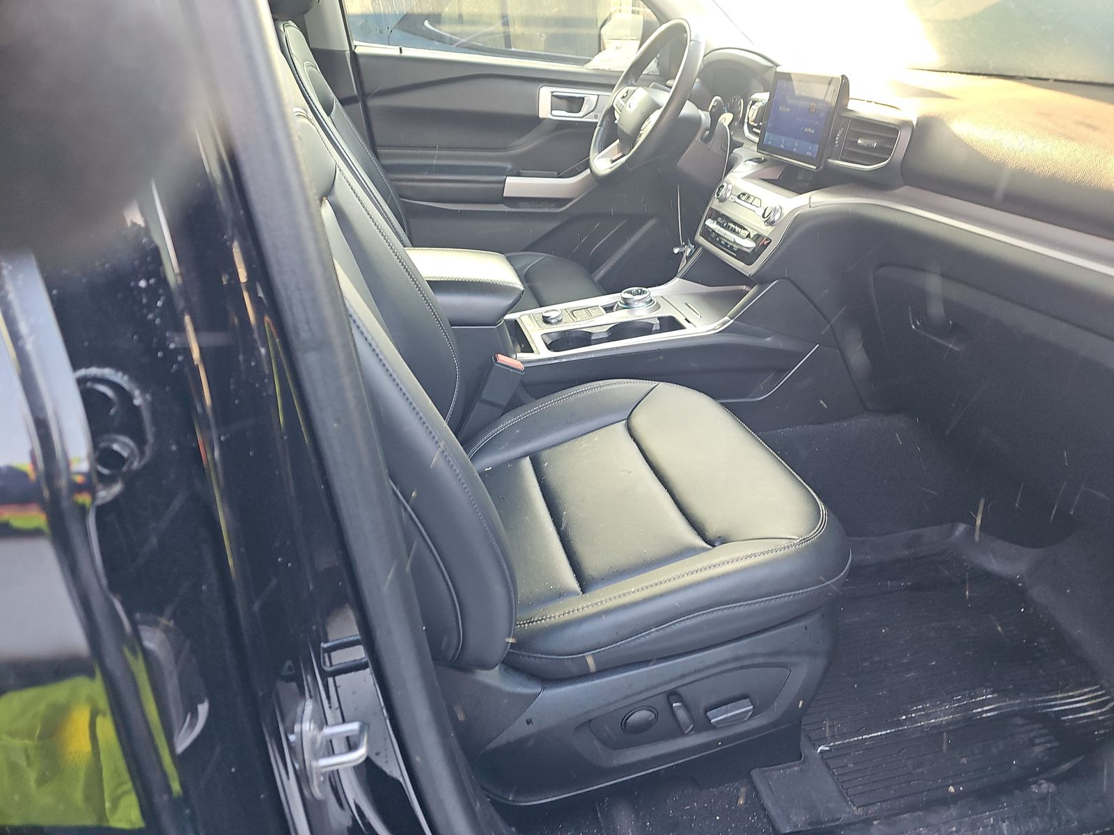 2023 Ford Explorer XLT AWD