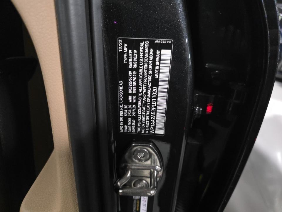 2023 Porsche Macan Base AWD